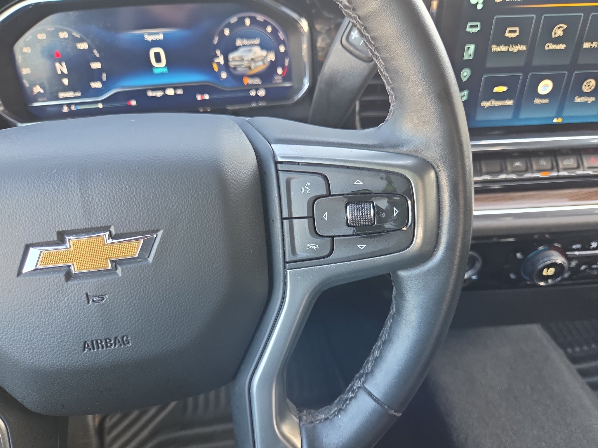 2024 Chevrolet Silverado 1500 LT (2FL)