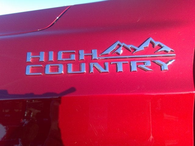 2023 Chevrolet Suburban High Country