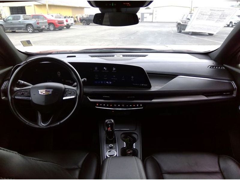 2024 Cadillac XT4 Premium Luxury