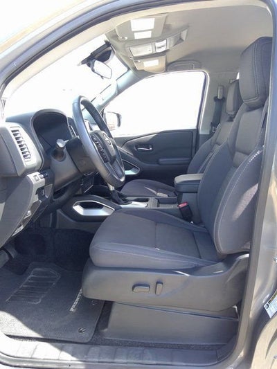 2024 Nissan Frontier SV