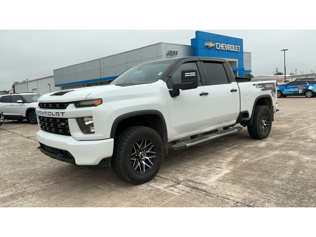 2022 Chevrolet Silverado HD Custom 4WD Crew Cab Standard Box's photo