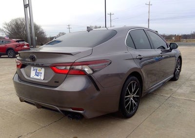 2022 Toyota Camry SE