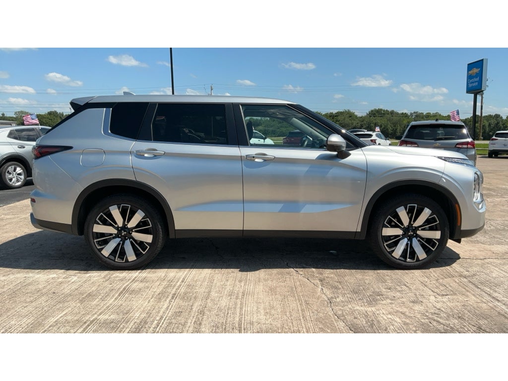 2025 Mitsubishi Outlander SE