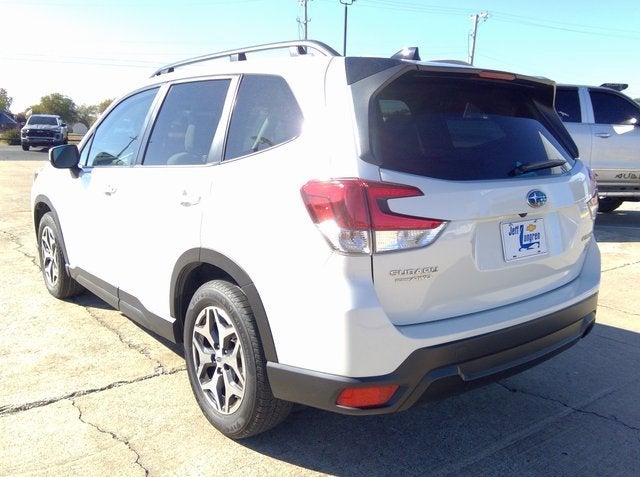 2024 Subaru Forester Premium