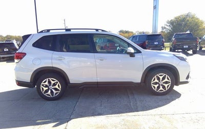 2024 Subaru Forester Premium