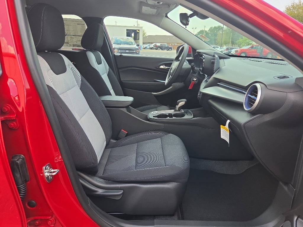 2026 Chevrolet Trax LS - Photo 32